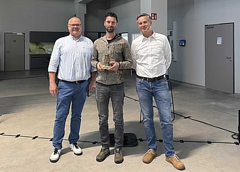 Stefan Moser erhält Leuchtturm-Preis für sein Team