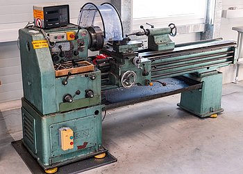 Drehmaschine aus dem Jahr 1989 für die Fertigung von Stützringen